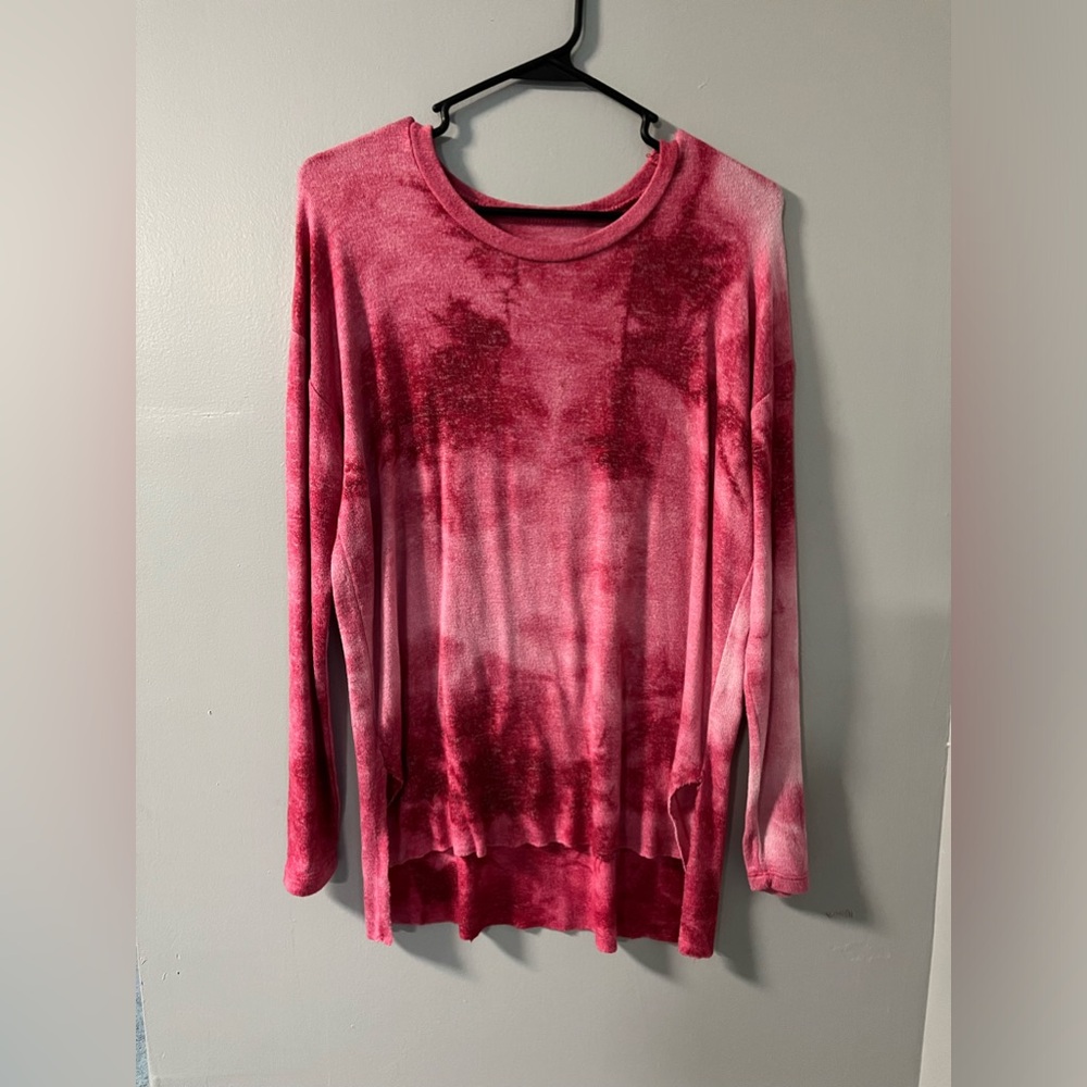 Long sleeve red/pink designed top